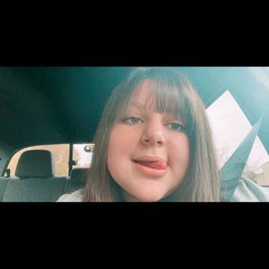 Meet your Posher, Addison